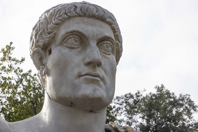 Statua colossale di Costantino Turismo Roma